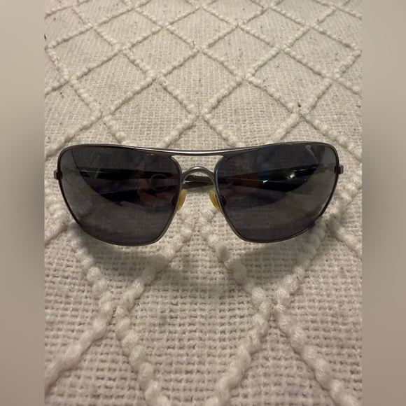 Oakley Accessories - 🎉HP🎉 Oakley Plaintiff Squared Sunglasses